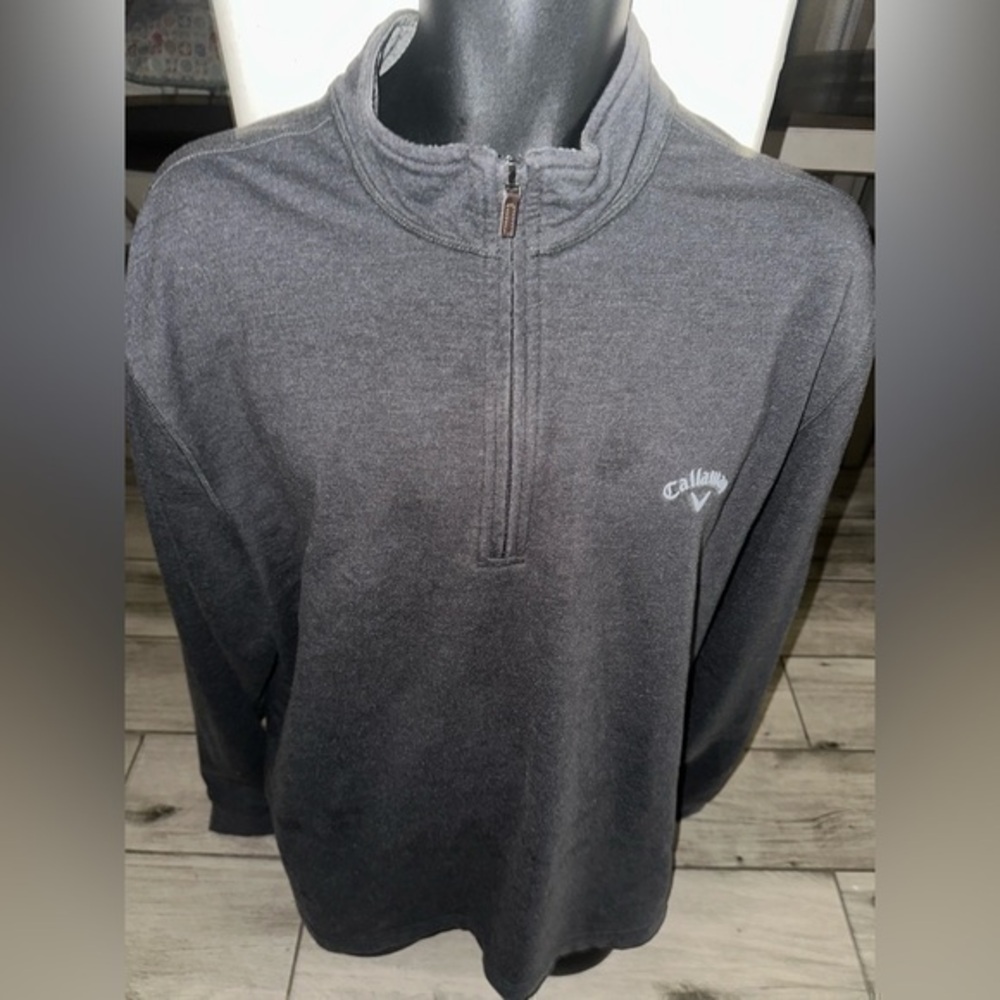 Men’s pre own as is size XL grey Callaway golf quart zip pullover long sleeve
